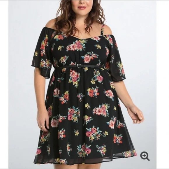 SOLD Torrid floral short sleeve off shoulder dress - Picture 2 of 11